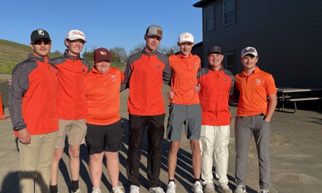 Easton Valley Boys Golf Team Host Prince of Peace