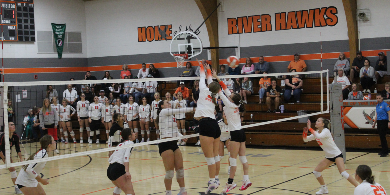 Lady River Hawks Volleyball Begin Wrapping Up Season