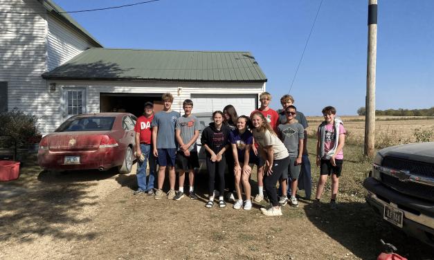 Day of Service: Easton Valley JH/HS Gives Back to the Community