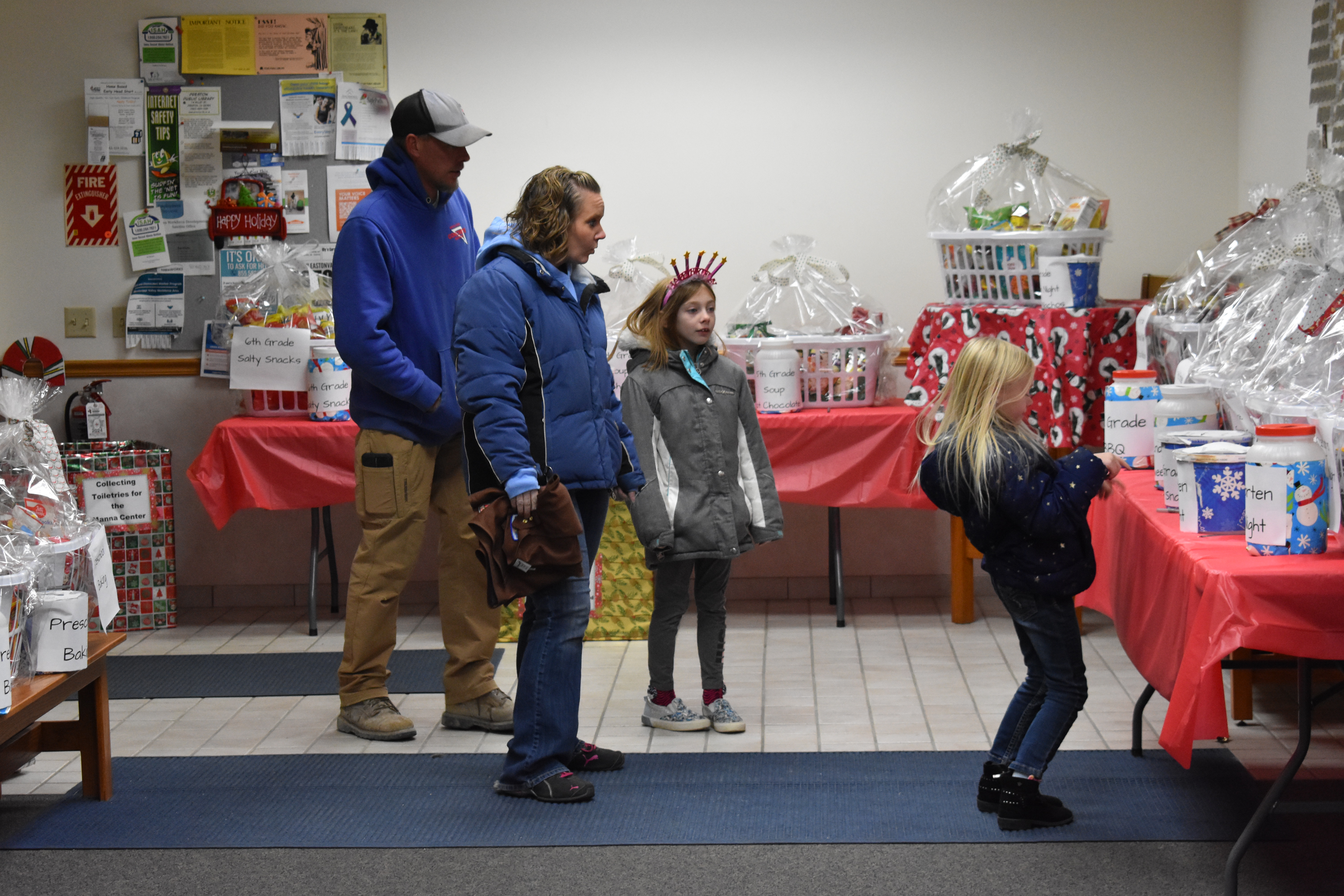 Pac 4 Kids Holds Basket Raffle During the Holiday Festival 