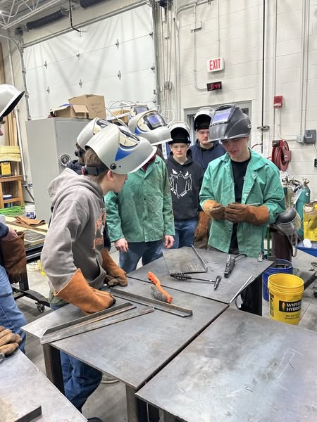 Easton Valley Alum Shares Training Tips with the Welding Class