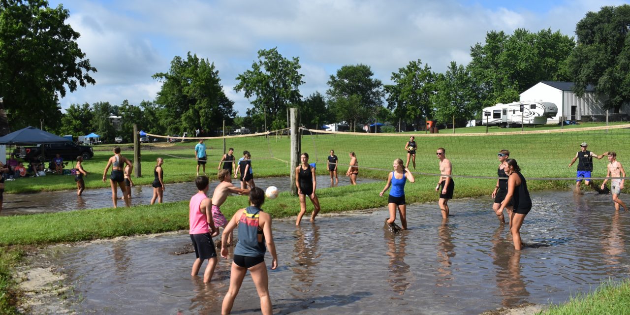 Great River Thresher’s Mud Volleyball Competition Makes a Splash!