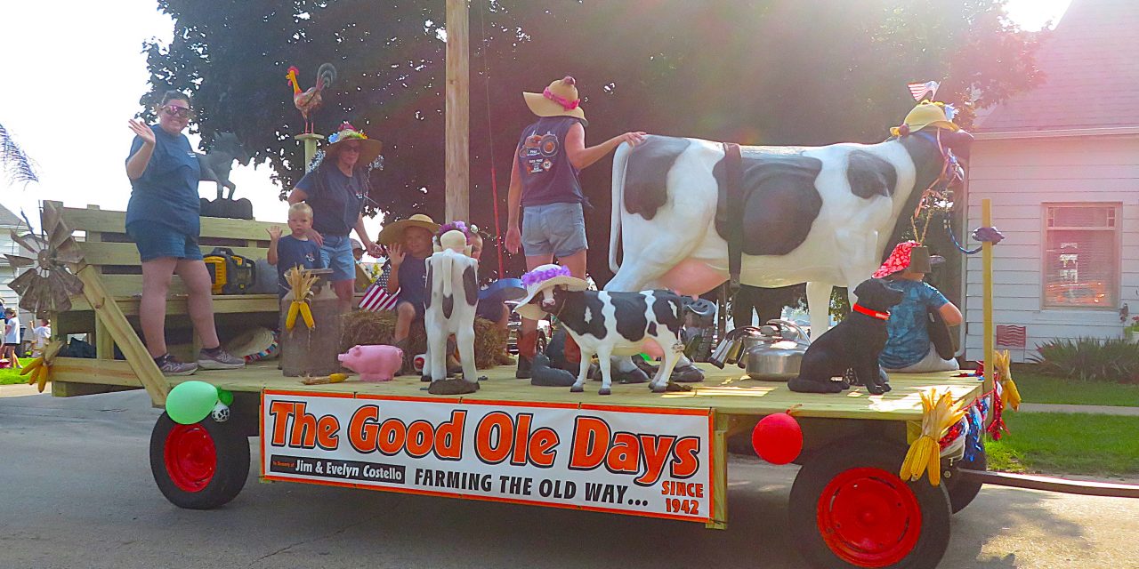 Great River Thresher Parade